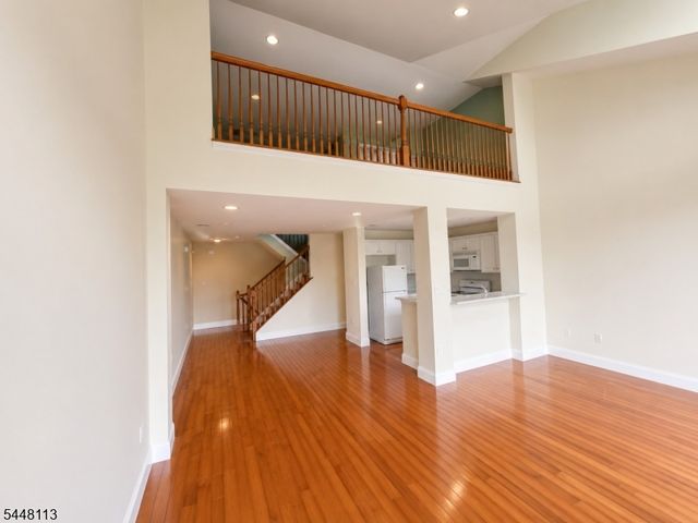 810 Firethorn Dr E2, Union Twp., NJ 07083