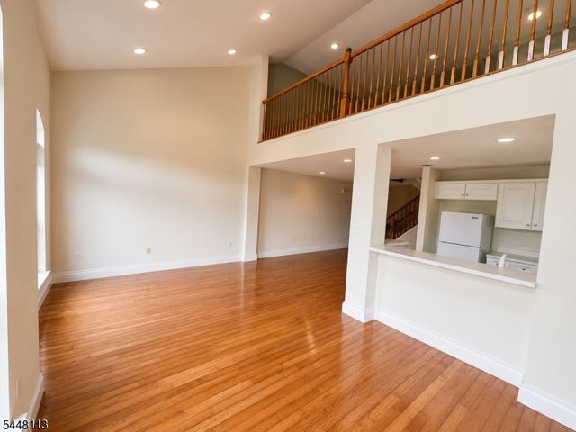 810 Firethorn Dr E2, Union Twp., NJ 07083