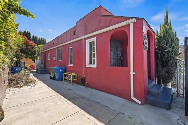 1174 W 38th, Los Angeles, CA 90037
