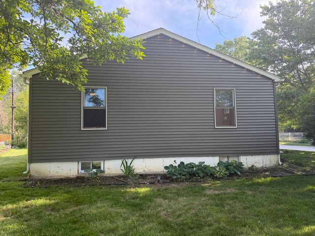 102 Northview Drive, Valparaiso, IN 46383