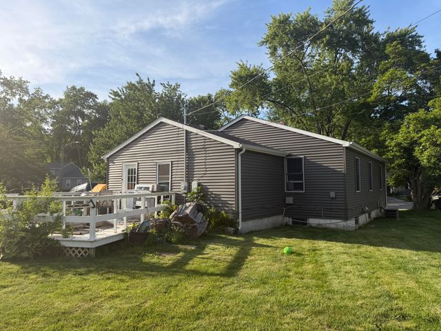 102 Northview Drive, Valparaiso, IN 46383