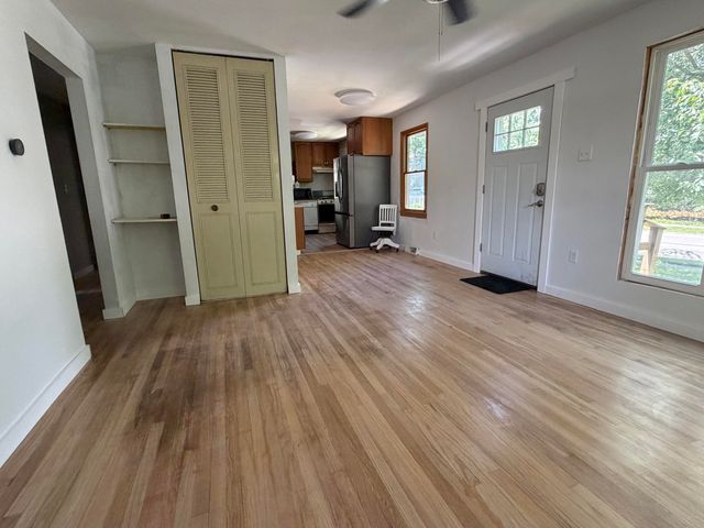 102 Northview Drive, Valparaiso, IN 46383