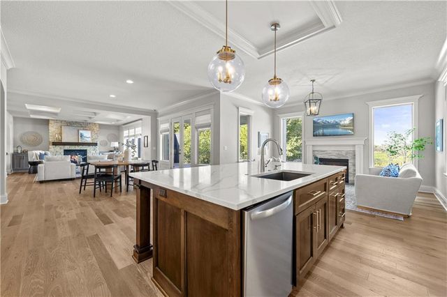 16408 Rosehill Street, Overland Park, KS 66221