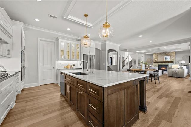 16408 Rosehill Street, Overland Park, KS 66221
