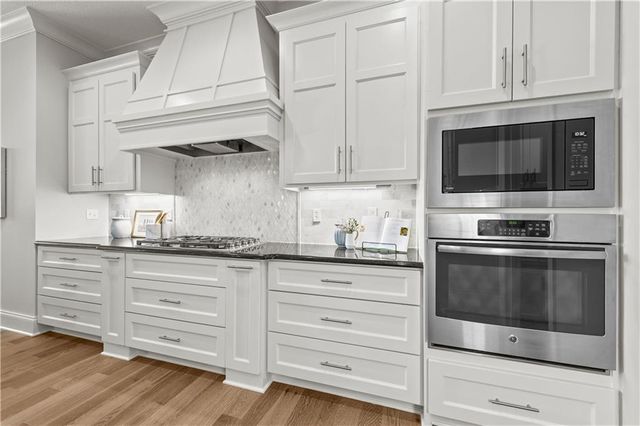 16408 Rosehill Street, Overland Park, KS 66221