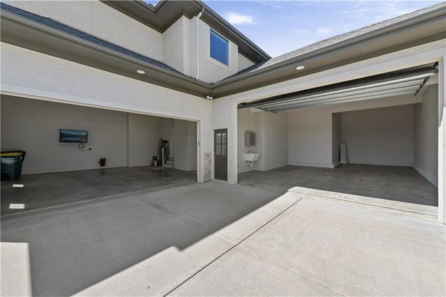 16408 Rosehill Street, Overland Park, KS 66221