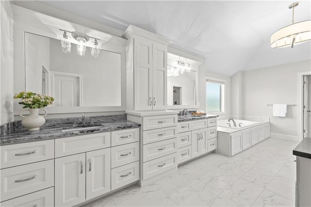 16408 Rosehill Street, Overland Park, KS 66221