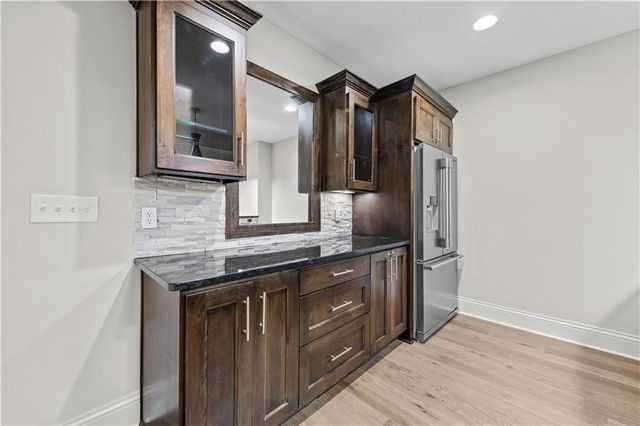 16408 Rosehill Street, Overland Park, KS 66221