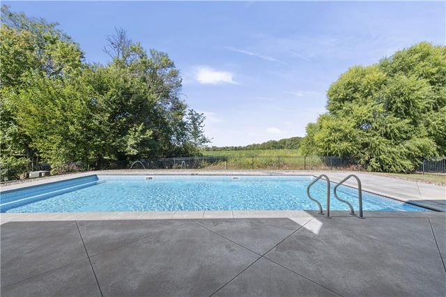 16408 Rosehill Street, Overland Park, KS 66221