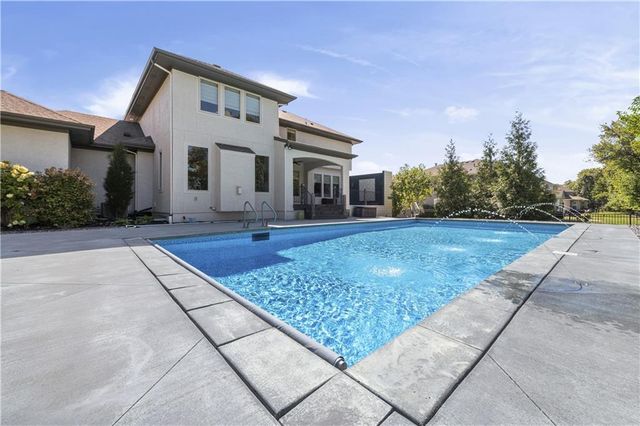 16408 Rosehill Street, Overland Park, KS 66221