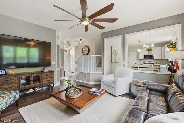 8431 Shorthorn Drive, Sagamore Hills, OH 44067