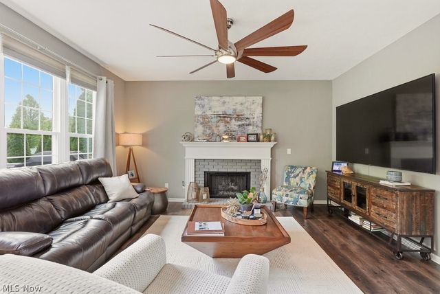 8431 Shorthorn Drive, Sagamore Hills, OH 44067
