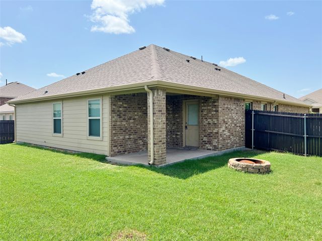 222 Thoroughbred Street, Waxahachie, TX 75165