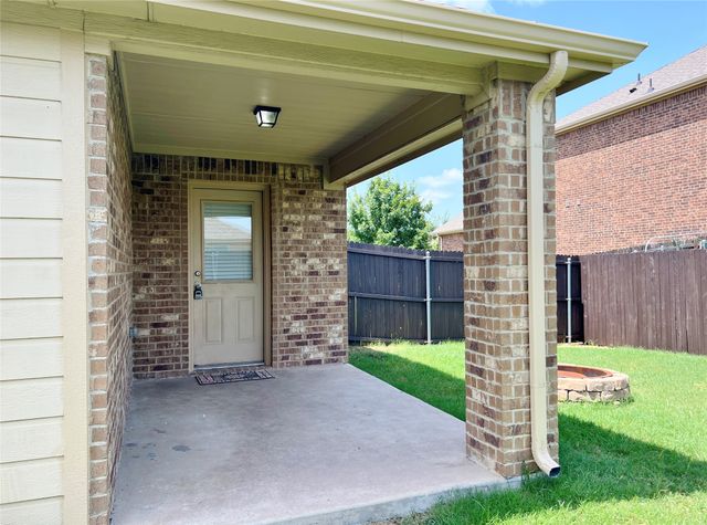 222 Thoroughbred Street, Waxahachie, TX 75165