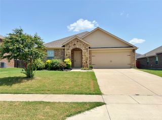 222 Thoroughbred Street, Waxahachie, TX 75165