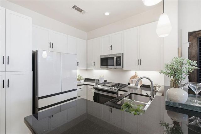 978 North Avenue NE 109, Atlanta, GA 30306