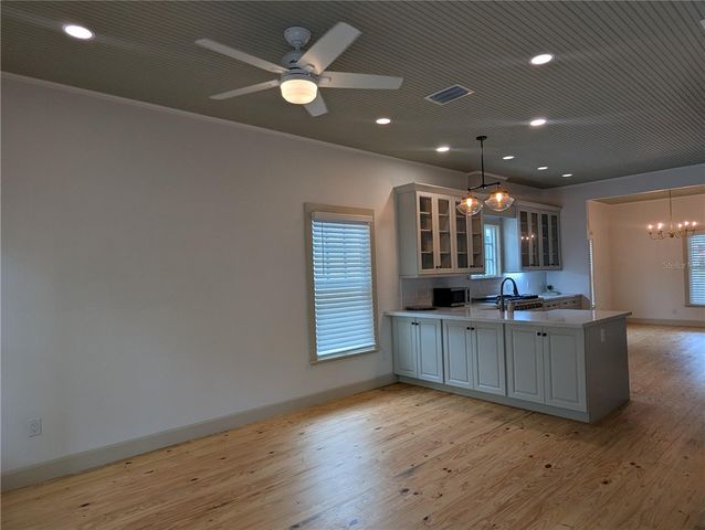 720 NW 3RD STREET, Gainesville, FL 32601