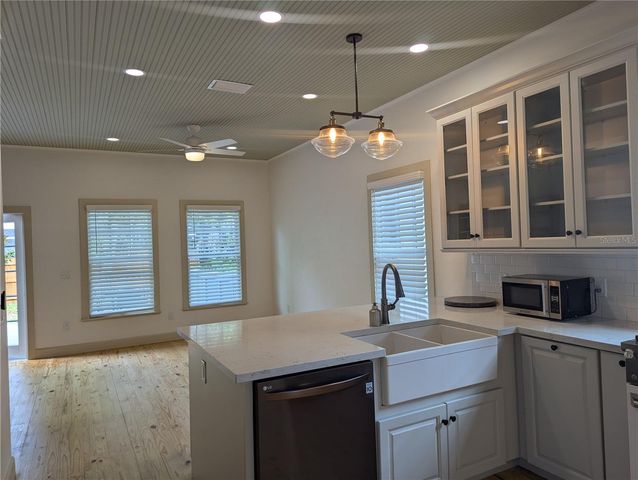 720 NW 3RD STREET, Gainesville, FL 32601