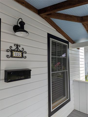 720 NW 3RD STREET, Gainesville, FL 32601