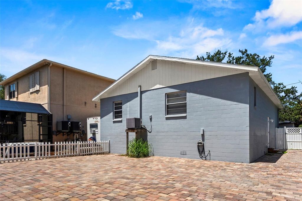 Image 24 of property listing at 7610 S SHERRILL STREET, Tampa, FL 33616