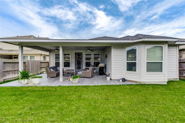 9210 Lair Cove Drive, Cypress, TX 77433