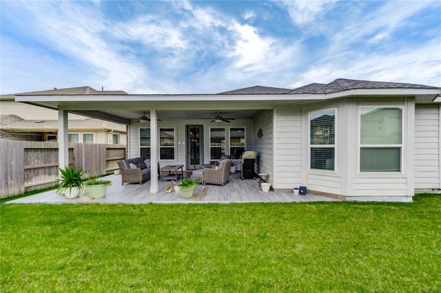 9210 Lair Cove Drive, Cypress, TX 77433