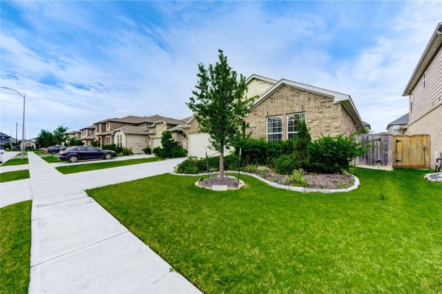 9210 Lair Cove Drive, Cypress, TX 77433
