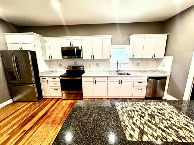 23 Oak Street, Derry, NH 03038