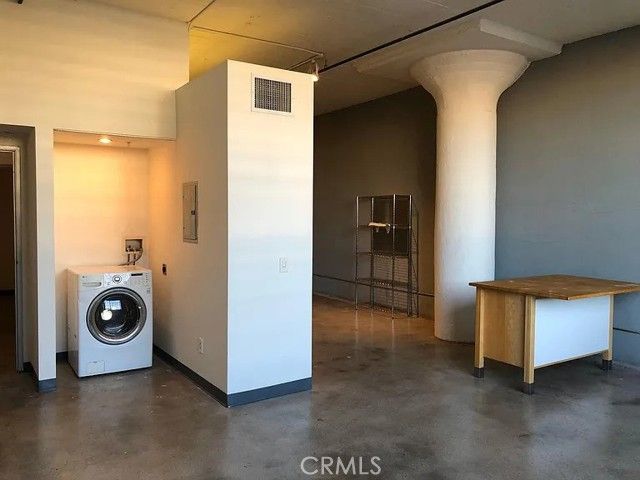 420 S San Pedro 306, Los Angeles, CA 90013