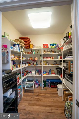 12946 LAKELAND DR, Hesston, PA 16647