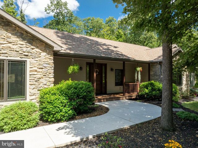 12946 LAKELAND DR, Hesston, PA 16647