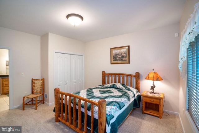 12946 LAKELAND DR, Hesston, PA 16647