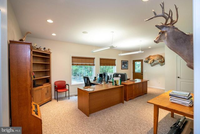 12946 LAKELAND DR, Hesston, PA 16647