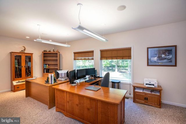 12946 LAKELAND DR, Hesston, PA 16647