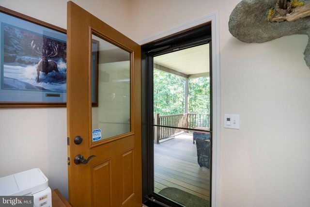 12946 LAKELAND DR, Hesston, PA 16647