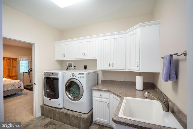 12946 LAKELAND DR, Hesston, PA 16647