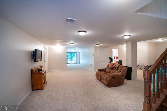 12946 LAKELAND DR, Hesston, PA 16647