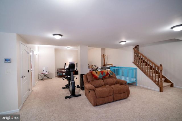 12946 LAKELAND DR, Hesston, PA 16647