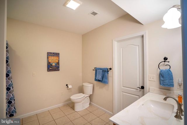 12946 LAKELAND DR, Hesston, PA 16647