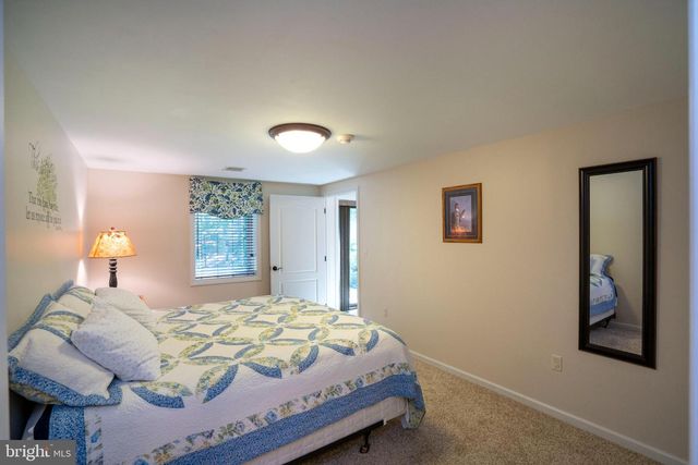 12946 LAKELAND DR, Hesston, PA 16647