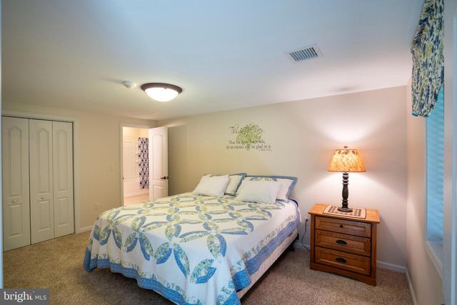 12946 LAKELAND DR, Hesston, PA 16647