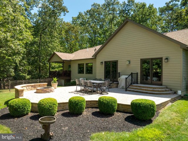 12946 LAKELAND DR, Hesston, PA 16647