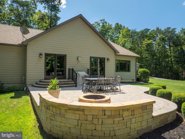 12946 LAKELAND DR, Hesston, PA 16647