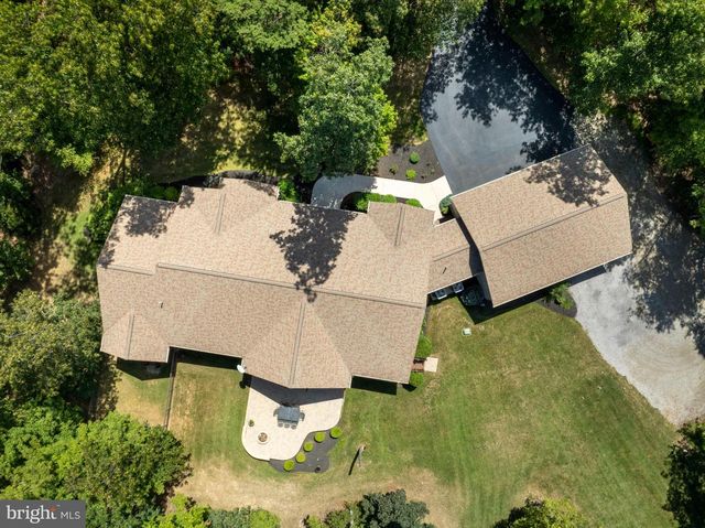 12946 LAKELAND DR, Hesston, PA 16647