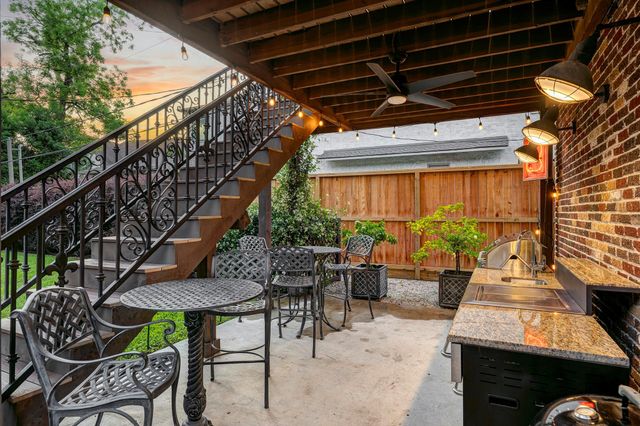 2330 Glen Haven Boulevard, Houston, TX 77030