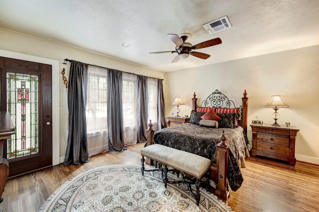 2330 Glen Haven Boulevard, Houston, TX 77030