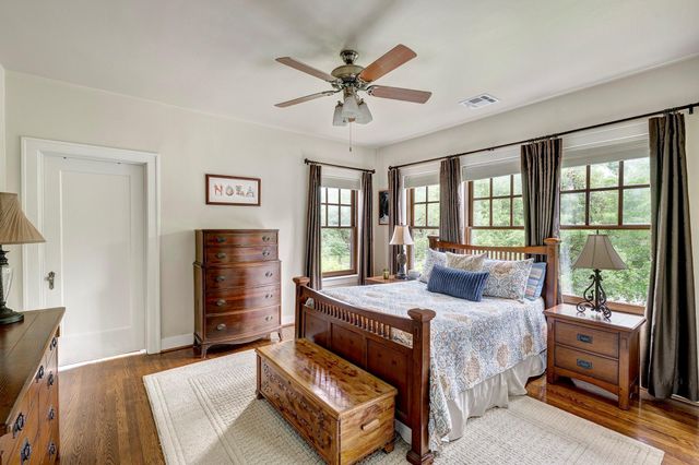 2330 Glen Haven Boulevard, Houston, TX 77030