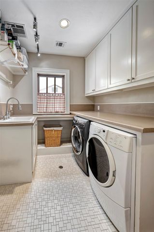 2330 Glen Haven Boulevard, Houston, TX 77030