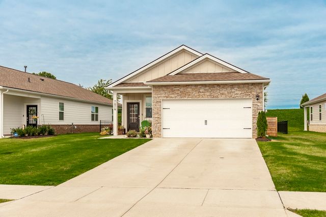 7076 Lang Ave, White House, TN 37188
