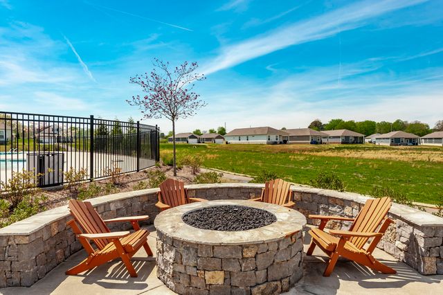 7076 Lang Ave, White House, TN 37188